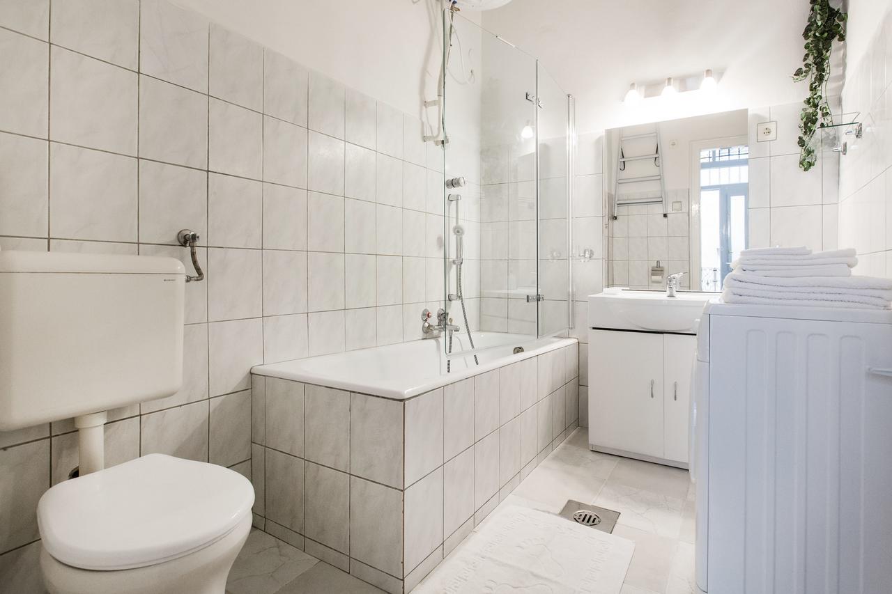 W2 Synagogue Apartment Budapest Luaran gambar