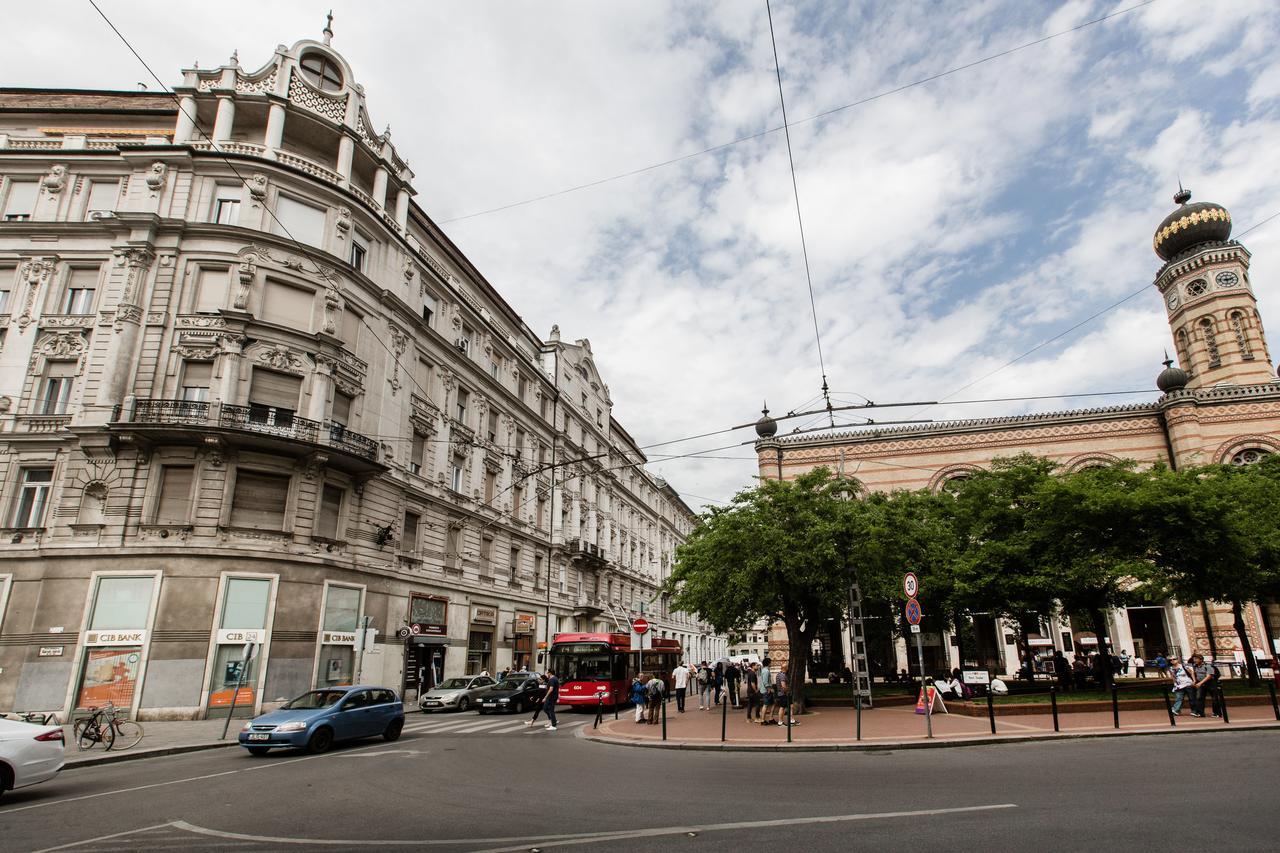 W2 Synagogue Apartment Budapest Luaran gambar